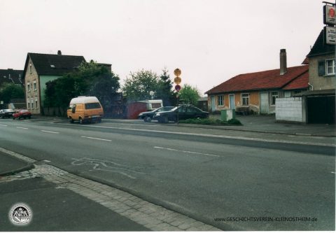 Parkplatz an der Aschaffenburger Straße, auf dem zuvor die Milchgenossenschaft stand.