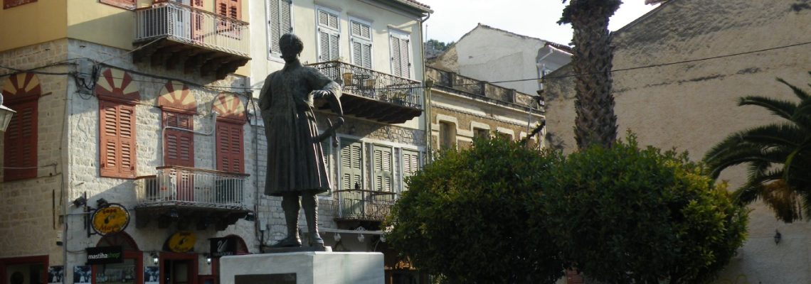 Das Foto zeigt den im obigen Text erwähnten König Otto, in Griechenland „Odon“ genannt. Das Denkmal steht in Nauplion (eine Hafenstadt auf der Peloponnes), das damals (von 1829 – 1834) die griechische Hauptstadt war. (Foto: Joachim Schwarz).